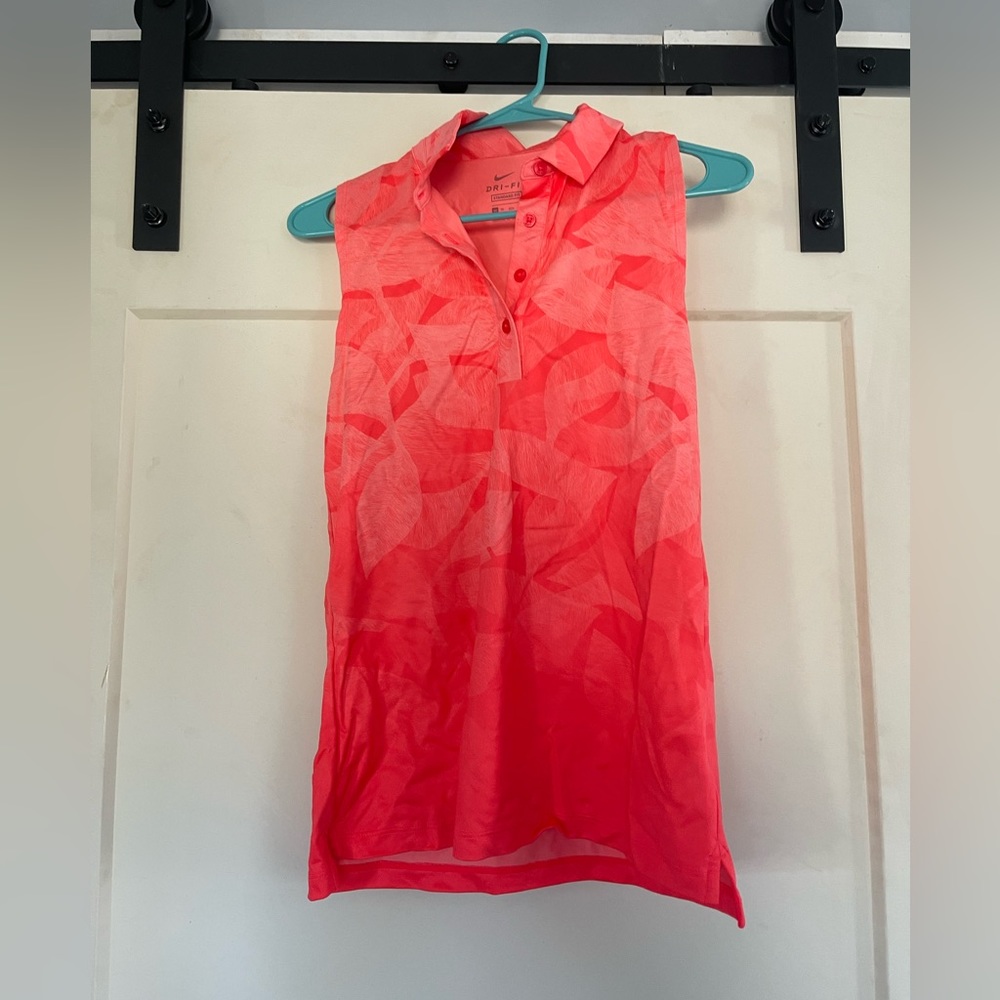 Nike golf tank